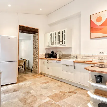 Holiday home Au Pied De La Cité - Terrasse - Climatisation - Wifi *