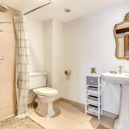 Au Pied De La Cité - Terrasse - Climatisation - Wifi Carcassonne