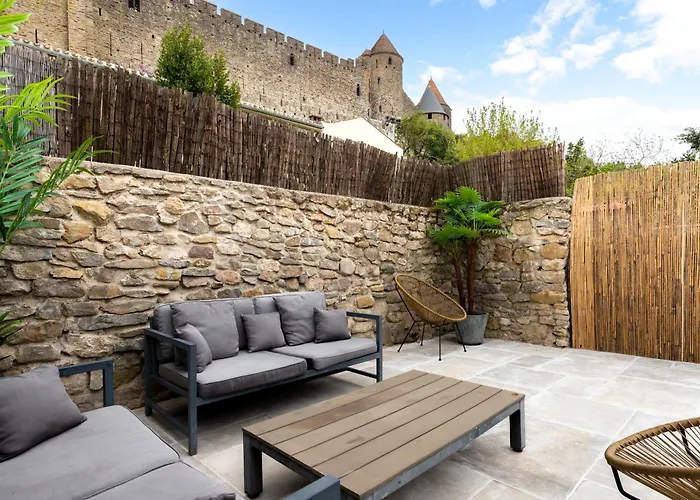 Au Pied De La Cite - Terrasse - Climatisation - Wifi Holiday home